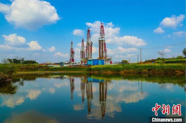 中国石油西南油气田天然气日产量突破1亿立方米